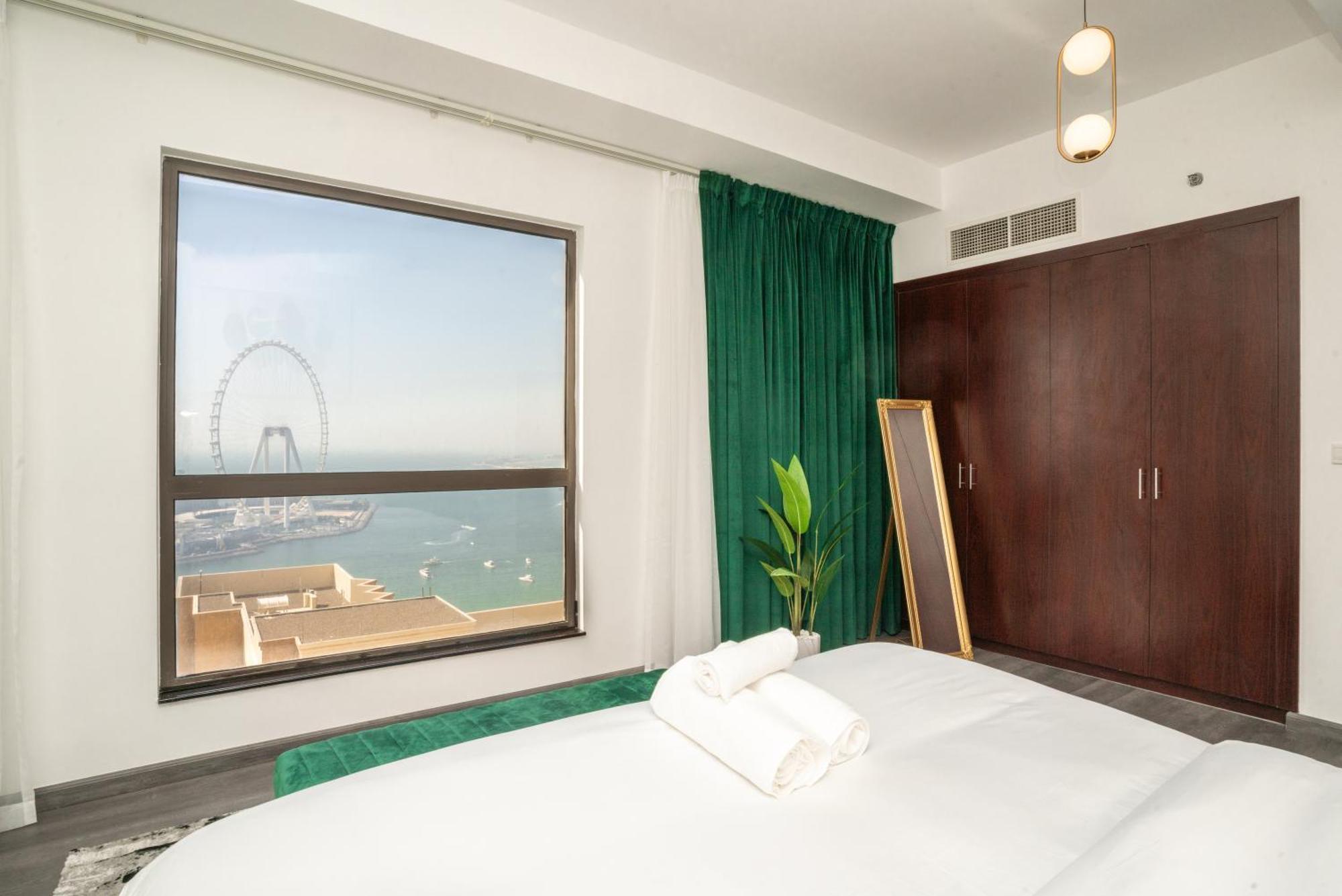 Route 66 Beach Hostel Dubai Exterior photo